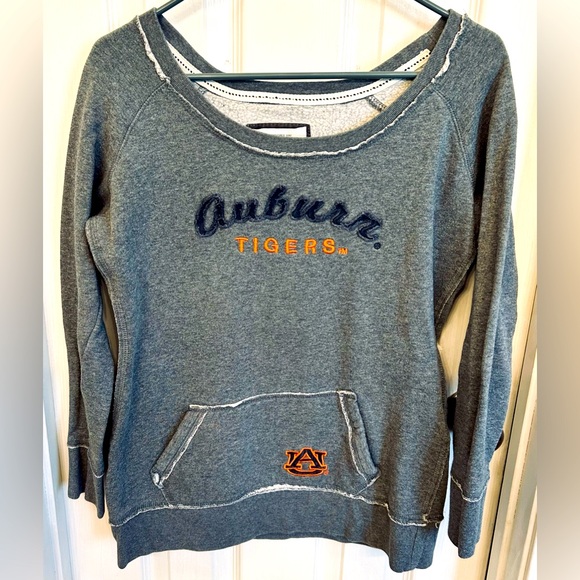 Colosseum Athletics Tops - War Eagle!  Size Medium